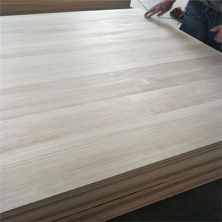 Pine Edge κολλημένη σανίδα